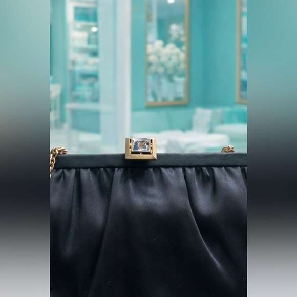 Rare 1977 Avon Representative “Emprise Evening Bag.” - Picture 2 of 3